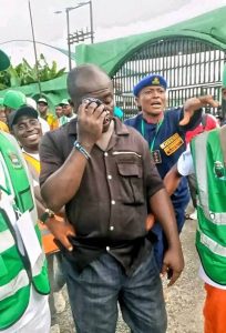 Man nabbed with 17 Mobile Phones at Governor Diri’s Defection