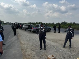 AIG Adenola, CP Iyamah Dismantle Illegal Checkpoints on East–West Road
